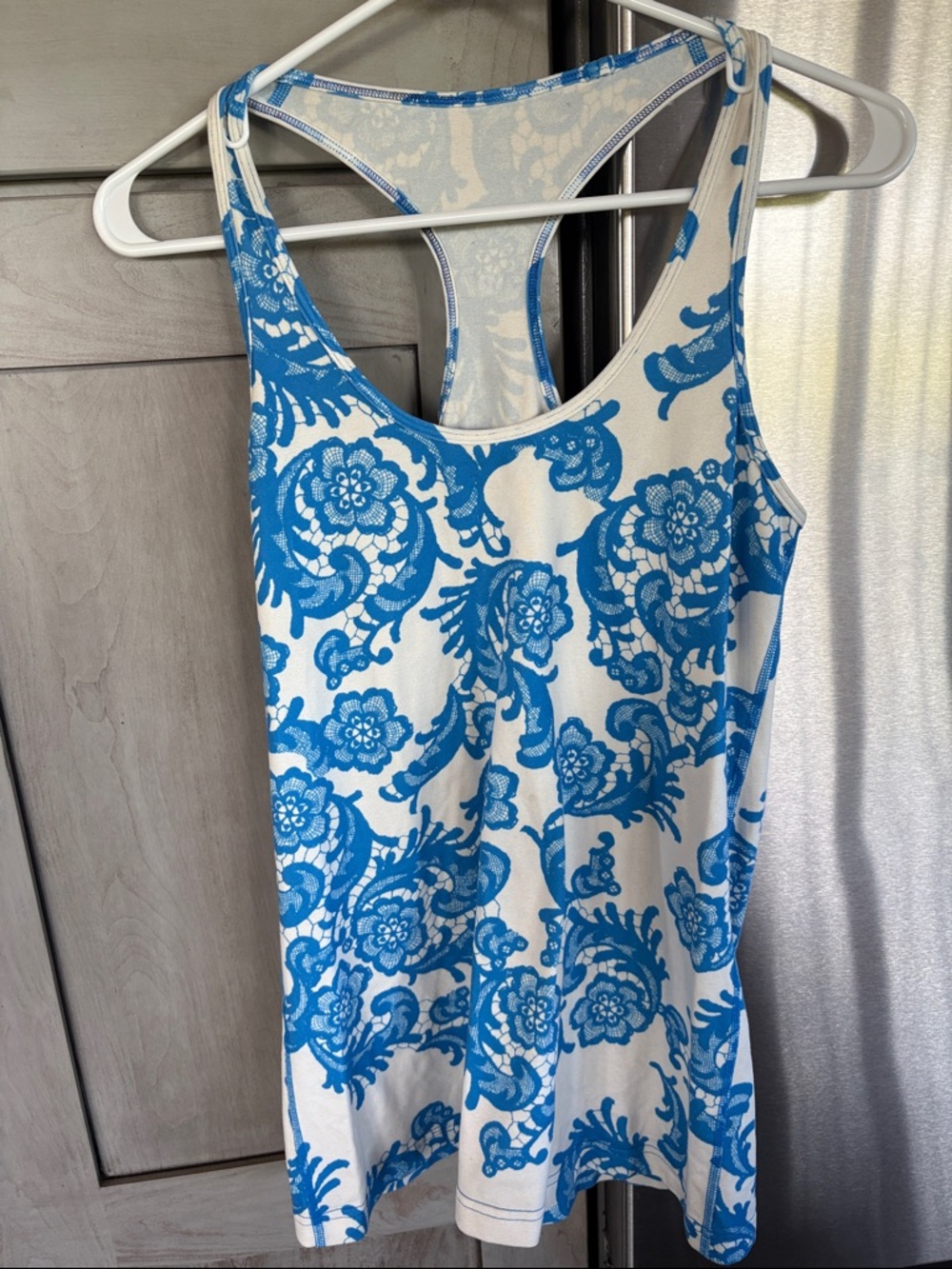 Lulu lemon Blue Floral Racerback Tank Top size m